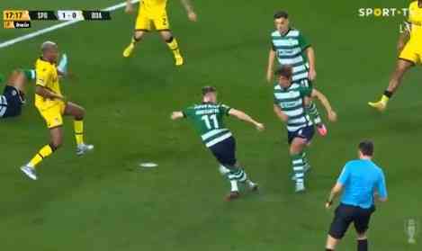 OVO JE GOL GODINE! LUDA MAJSTORIJA PORTUGALCA: As <span style='color:red;'><b>Sporting</b></span>a spektakularnom RABONOM sa 12 metara zatresao mrežu! (VIDEO)